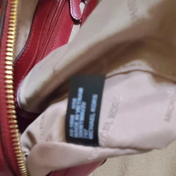 Michael Kors Purs Studio Mercer Medium Heritage Logo Duffel in Natural WineRed. - Picture 7 of 14
